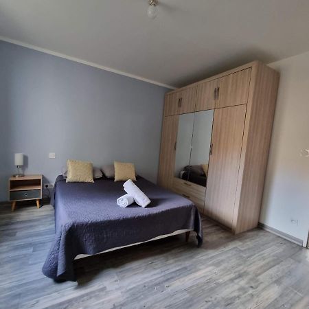 נרבון T2 Avec Terrasse 25M², Garage, Plein Centre-Ville מראה חיצוני תמונה