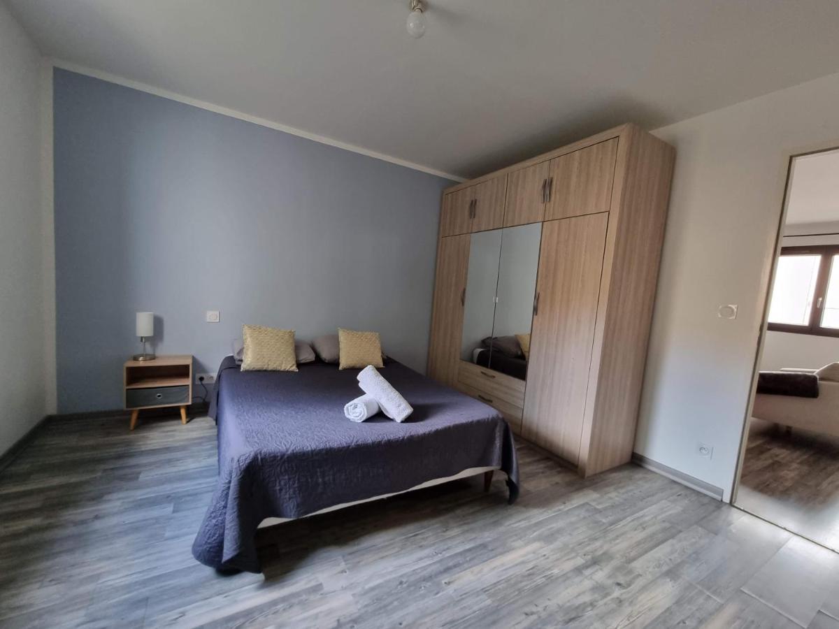 נרבון T2 Avec Terrasse 25M², Garage, Plein Centre-Ville מראה חיצוני תמונה